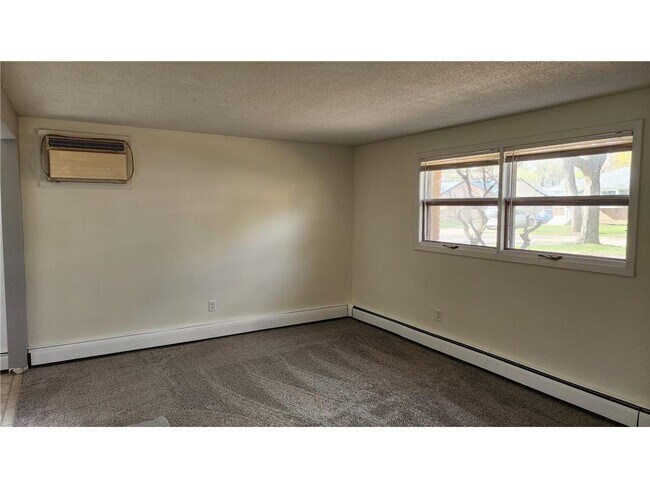 Foto del edificio - 1738 Hawthorne Ave E