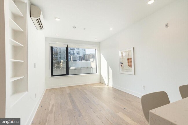 Foto del edificio - 965 Frankford Ave