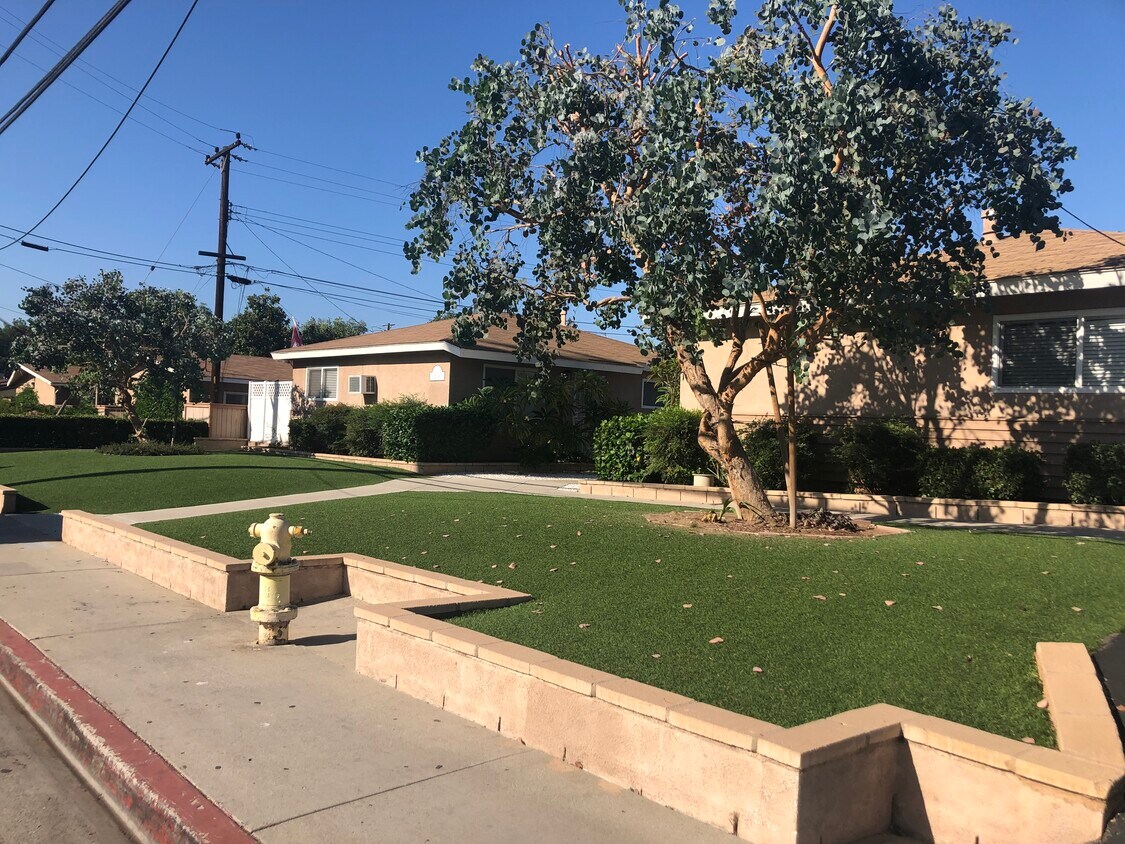 Front - street view - 245 S Monte Vista St