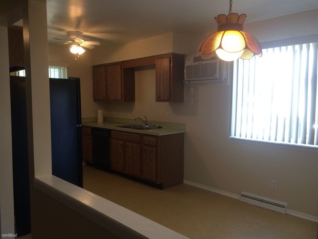 Building Photo - 125 Grand Manor Dr