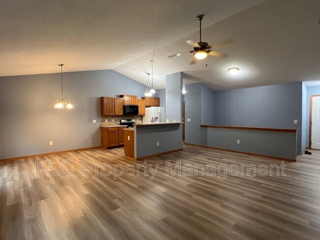 Foto del edificio - 2429 E Porter Ave