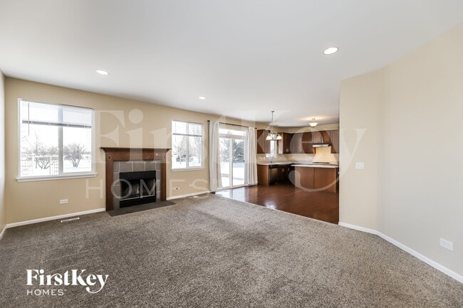 Building Photo - 6641 Ayre Dr