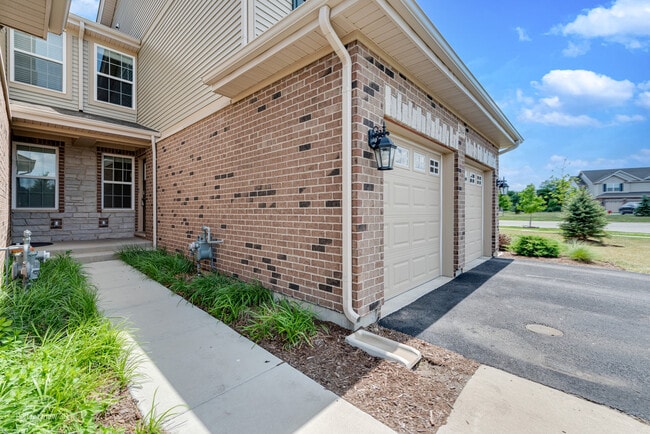Building Photo - 2064 Canyon Creek Ct