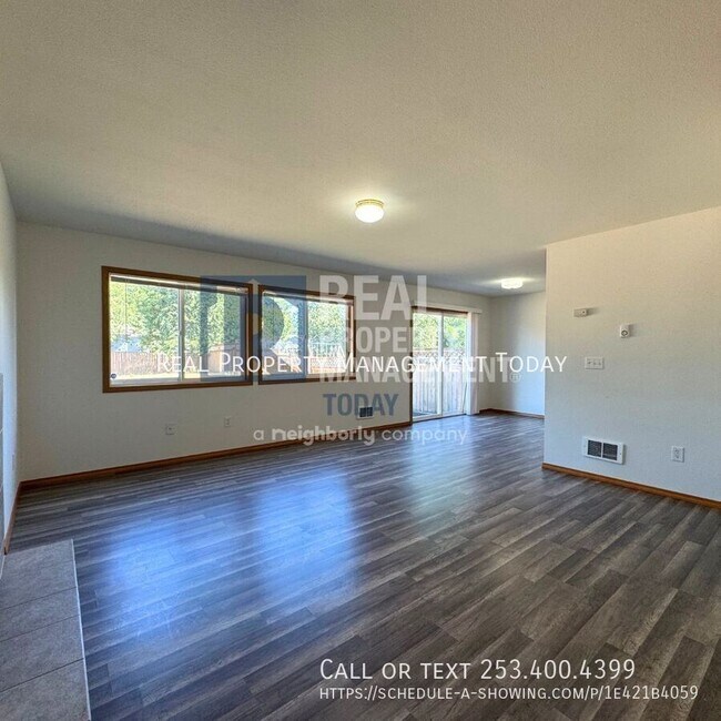 Foto del edificio - 427 175th St S