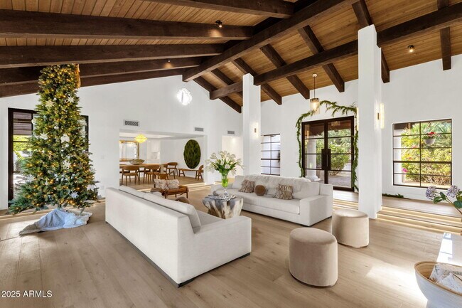 Foto del edificio - 6954 E Caballo Dr