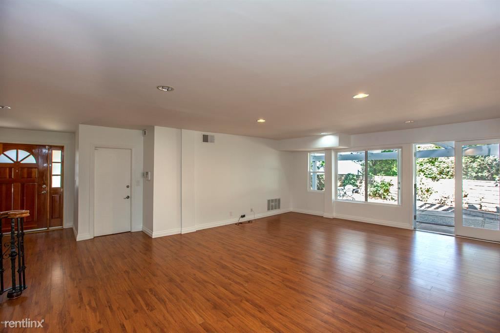 Primary Photo - 4 br, 3 bath Townhome - 787 Starlight Heig...