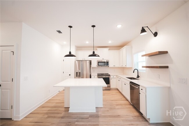 Building Photo - 108 Kingswood Cir