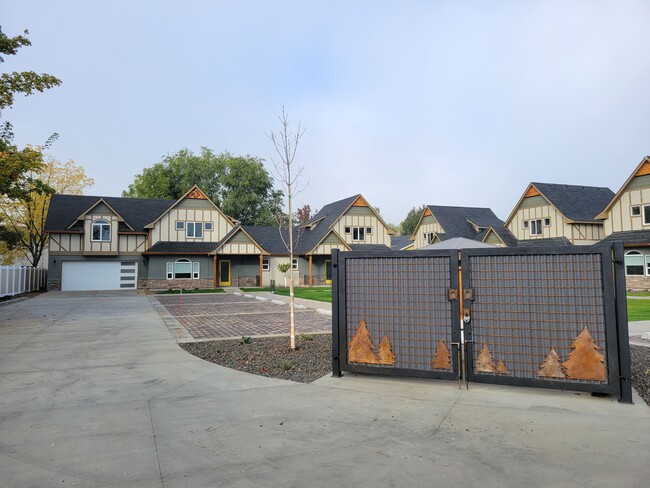 Foto del edificio - 2605 N Linda Vista Ln