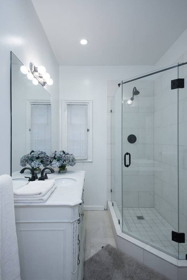Foto del edificio - 8740 Clifton Way