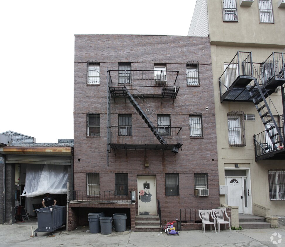 Building Photo - 53 Spencer St