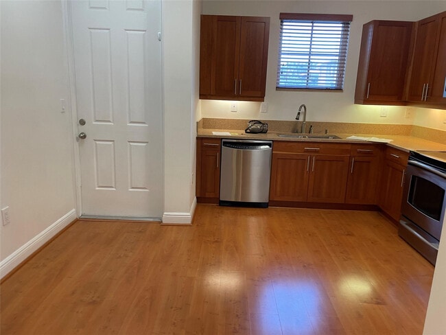 Foto del edificio - 370 SW 14th Ave