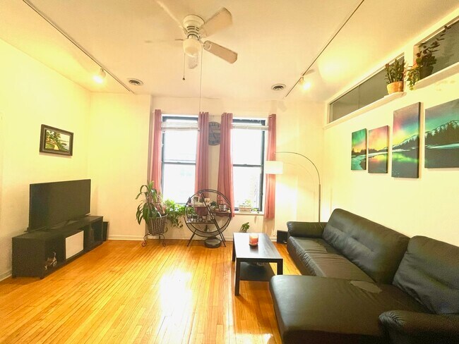 Foto del edificio - 1237 N Noble St