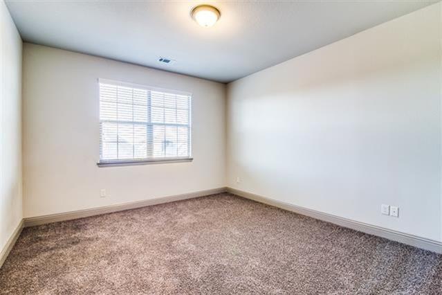 Building Photo - 502 Landing Dr