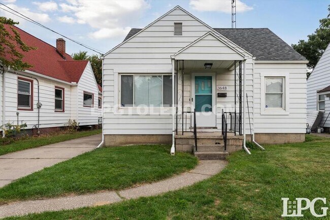 Building Photo - 3648 Watson Ave