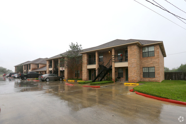 Building Photo - Lantana Apartments