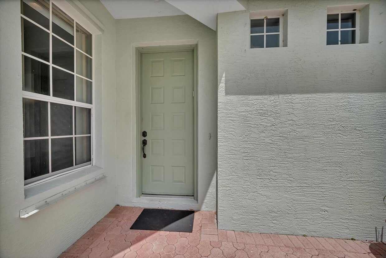 Foto principal - 511 SW Treasure Cove