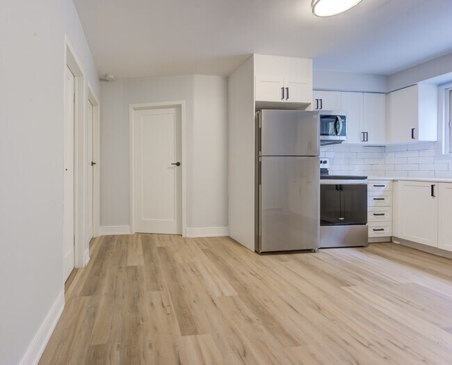Photo du bâtiment - 639 Stirling Av S
