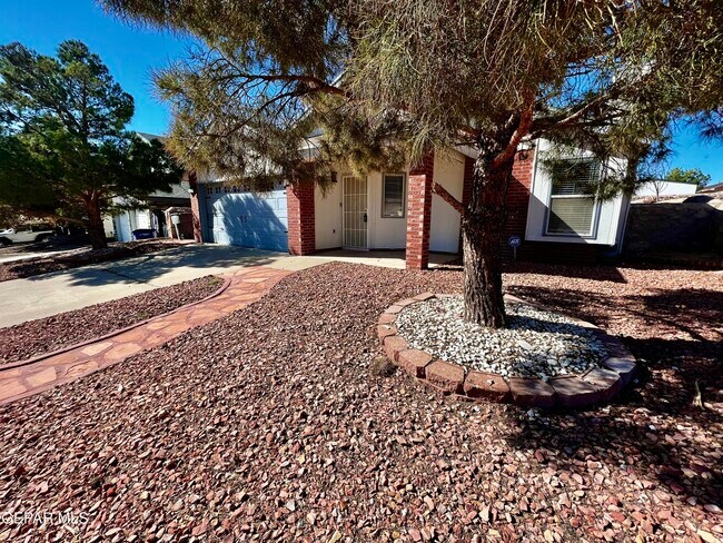 Building Photo - 7119 Desert Jewel Dr