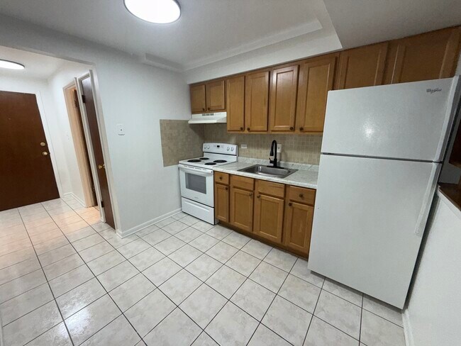 Foto del edificio - 9595 Maple Dr