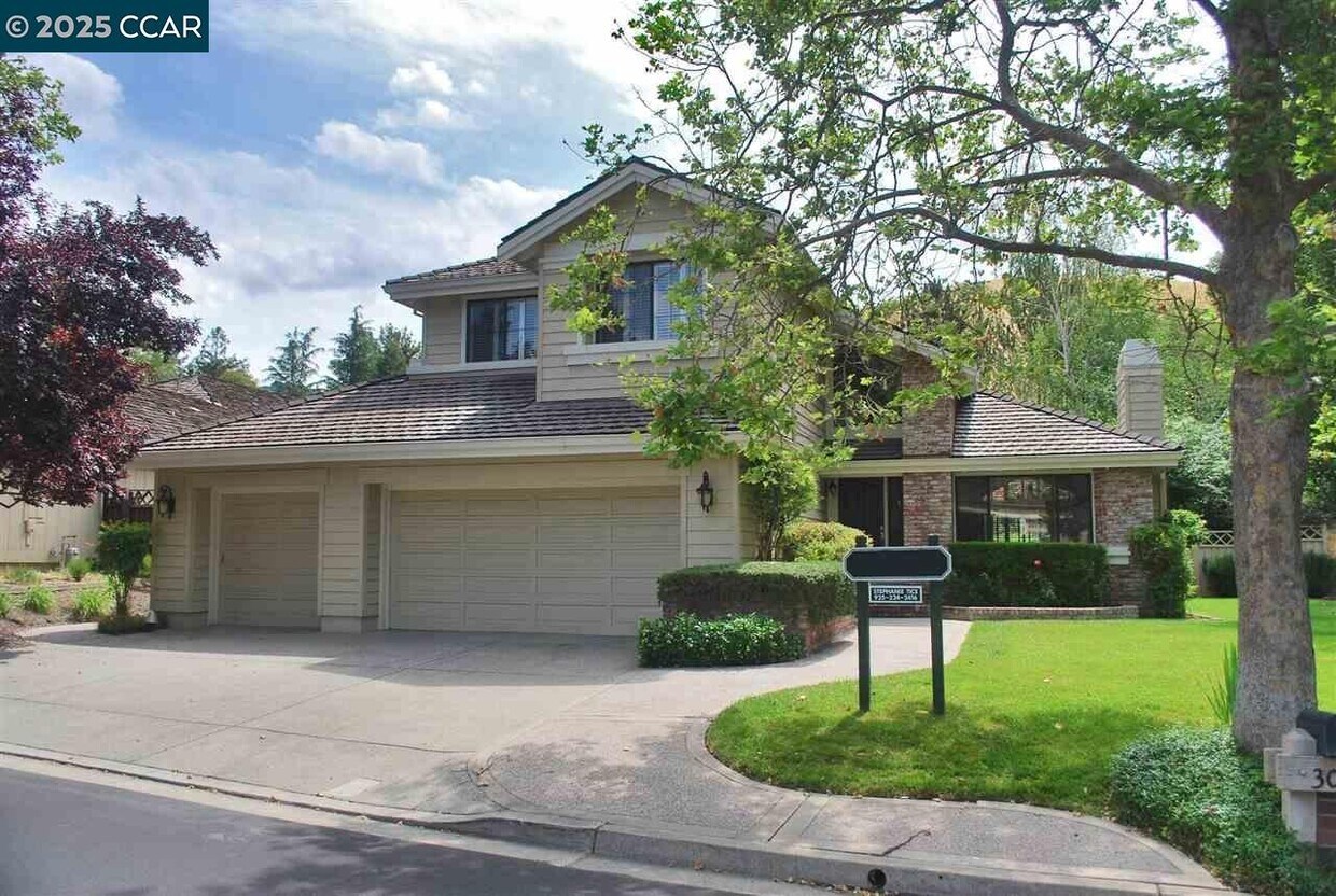 Foto principal - 3057 Deer Meadow Dr