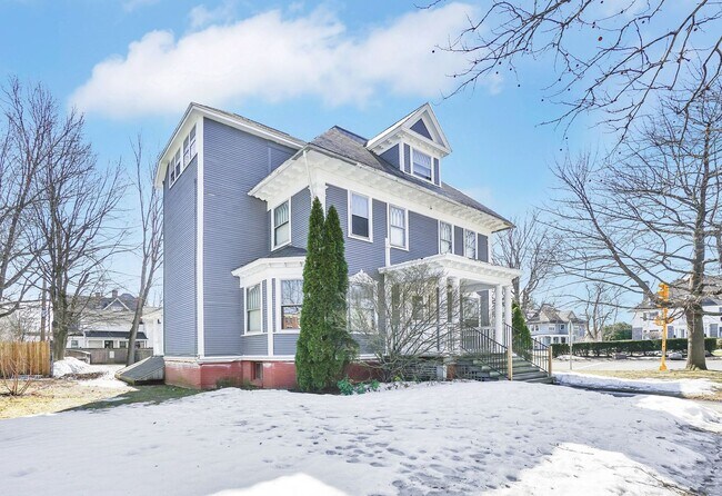 Foto del edificio - 3 Sumner Ave