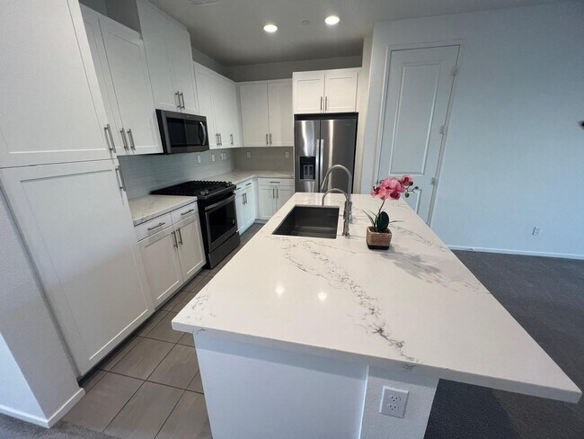 Foto del edificio - 1170 Via Sandia