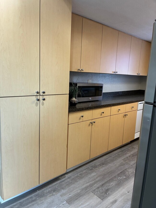 Foto del edificio - 7023 Oakwood Dr