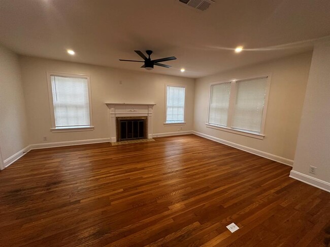 Foto del edificio - 2404 Indian Trail