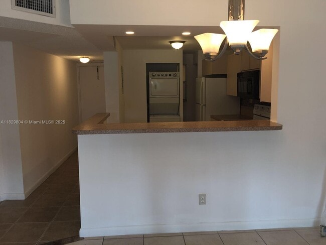 Building Photo - 8060 N Colony Cir
