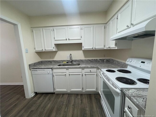 Building Photo - 2059 Trexler Ct
