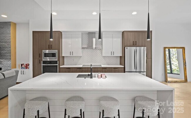 Foto del edificio - 2712 N Davidson St