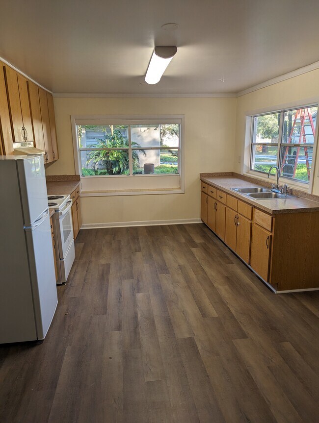 Foto del edificio - 6700 SE 110th St