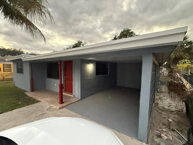 Foto del edificio - 429 NW 15th Ave