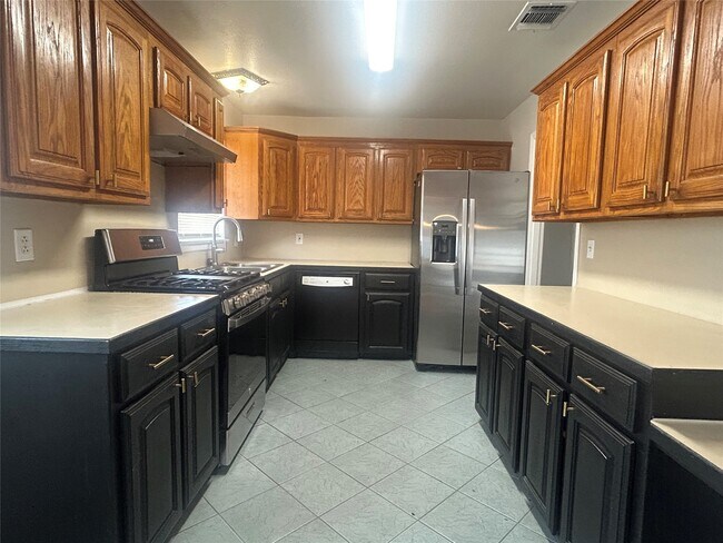 Foto del edificio - 10401 Ney St