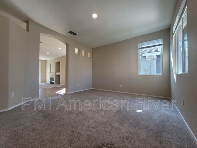 Foto del edificio - 8170 Redford Way