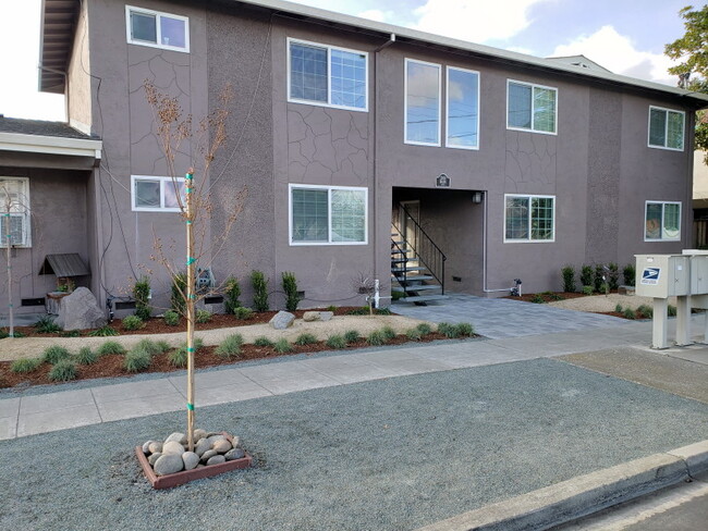 Building Photo - Main Street Apartments