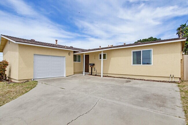 Building Photo - “Spacious 4BR with Huge Backyard in Central Chula Vista”