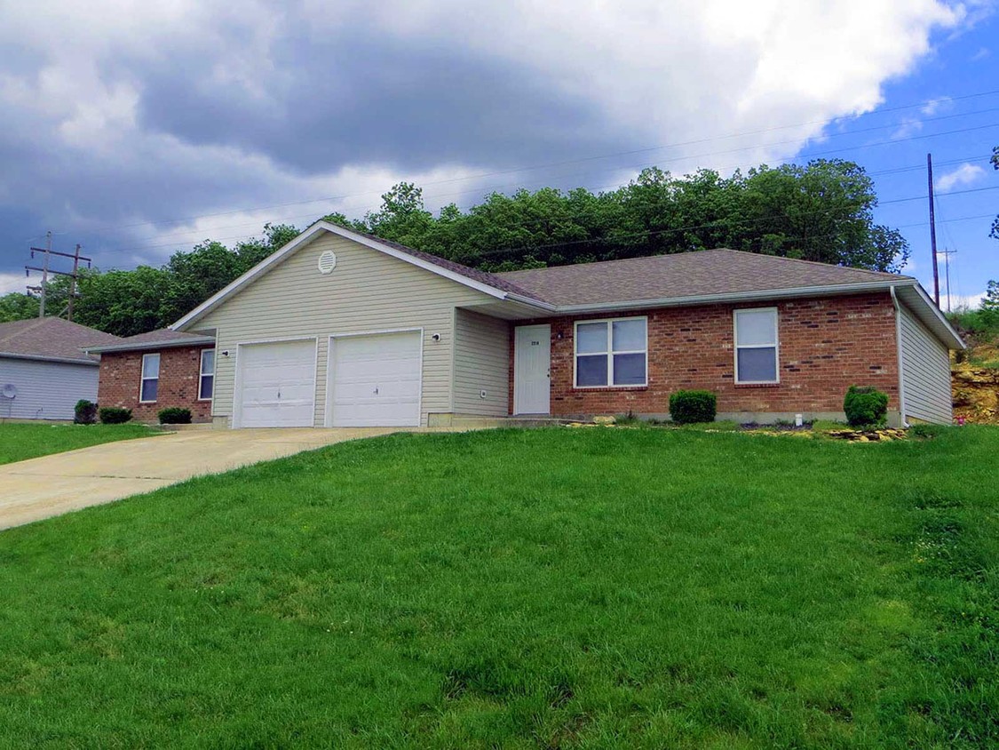 Foto principal - 1310 Young St