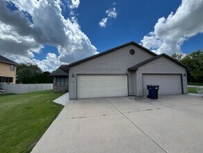 Building Photo - 3610-3612 Westminster Dr