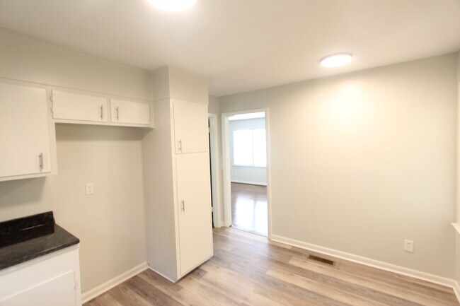 Foto del edificio - 5856 34th St N