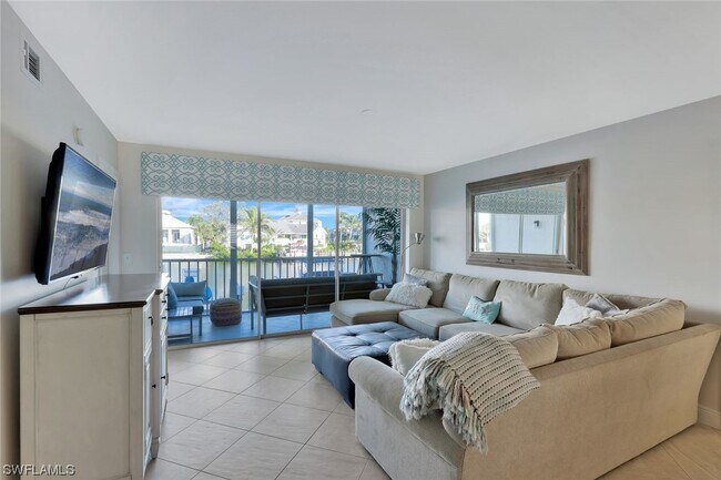 Building Photo - 10684 Gulf Shore Dr