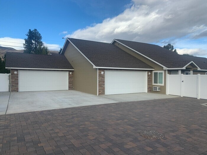 109 Pear Ct, Naches, WA 98937 House Rental in Naches, WA