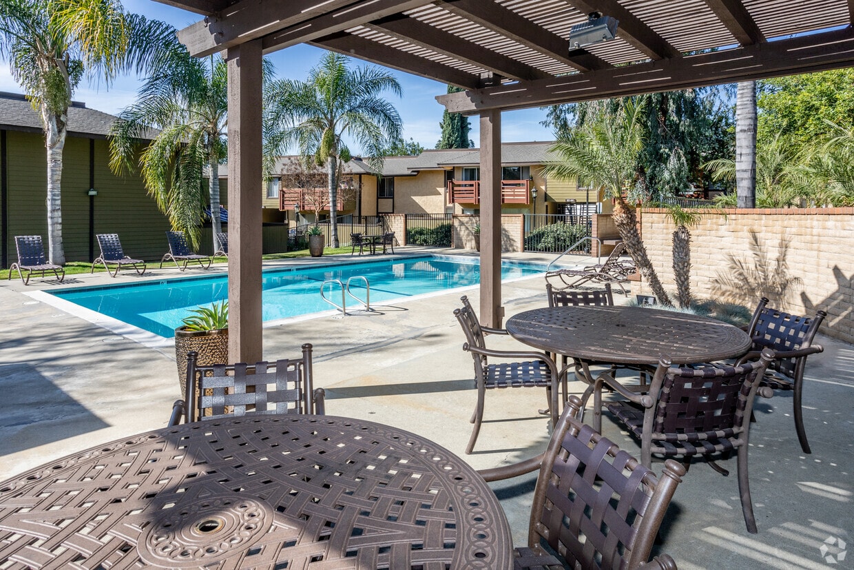 Foothill Village Apartments in Pomona, CA Westside Rentals