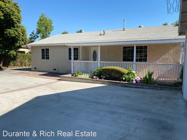 Foto del edificio - 3 br, 1.5 bath House - 9105 Tropico Drive