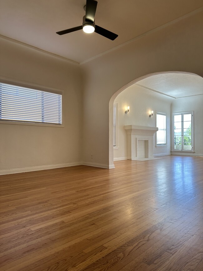 dining room - 818 S Orange Grove Ave