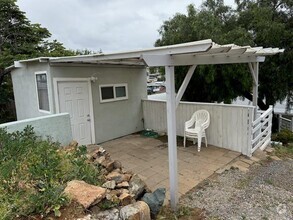 Building Photo - 9115 Rosedale Dr