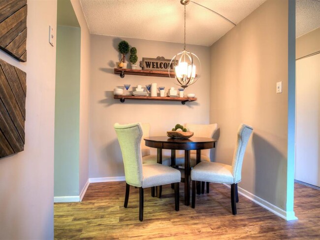 Dining Room - Regency Park