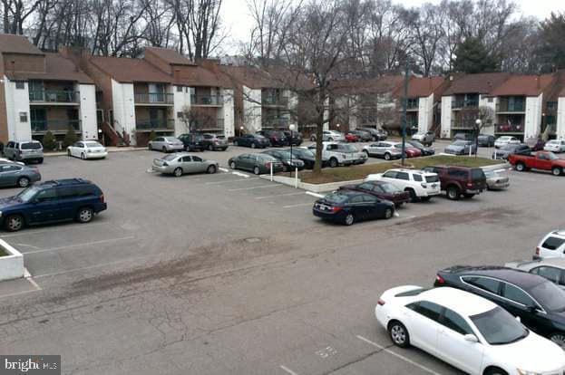 Building Photo - 3750 Clarendon Ave