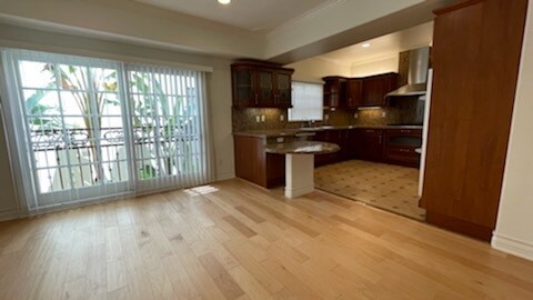 Dining to kitchen - 11807 Dorothy St