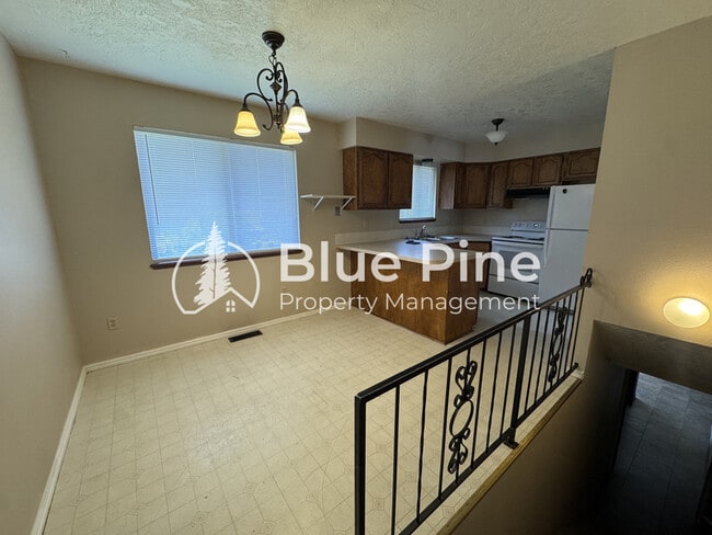 Building Photo - 2298 Horizon Dr